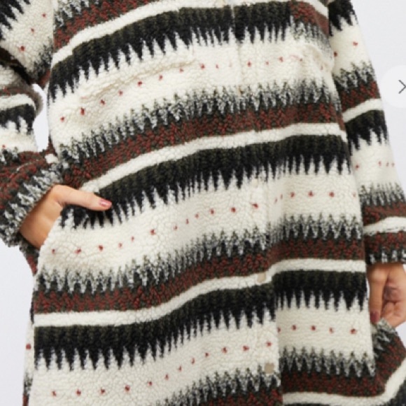 1 Left SALE Alpine Snow Over sized plush teddy shacket - Picture 4 of 11